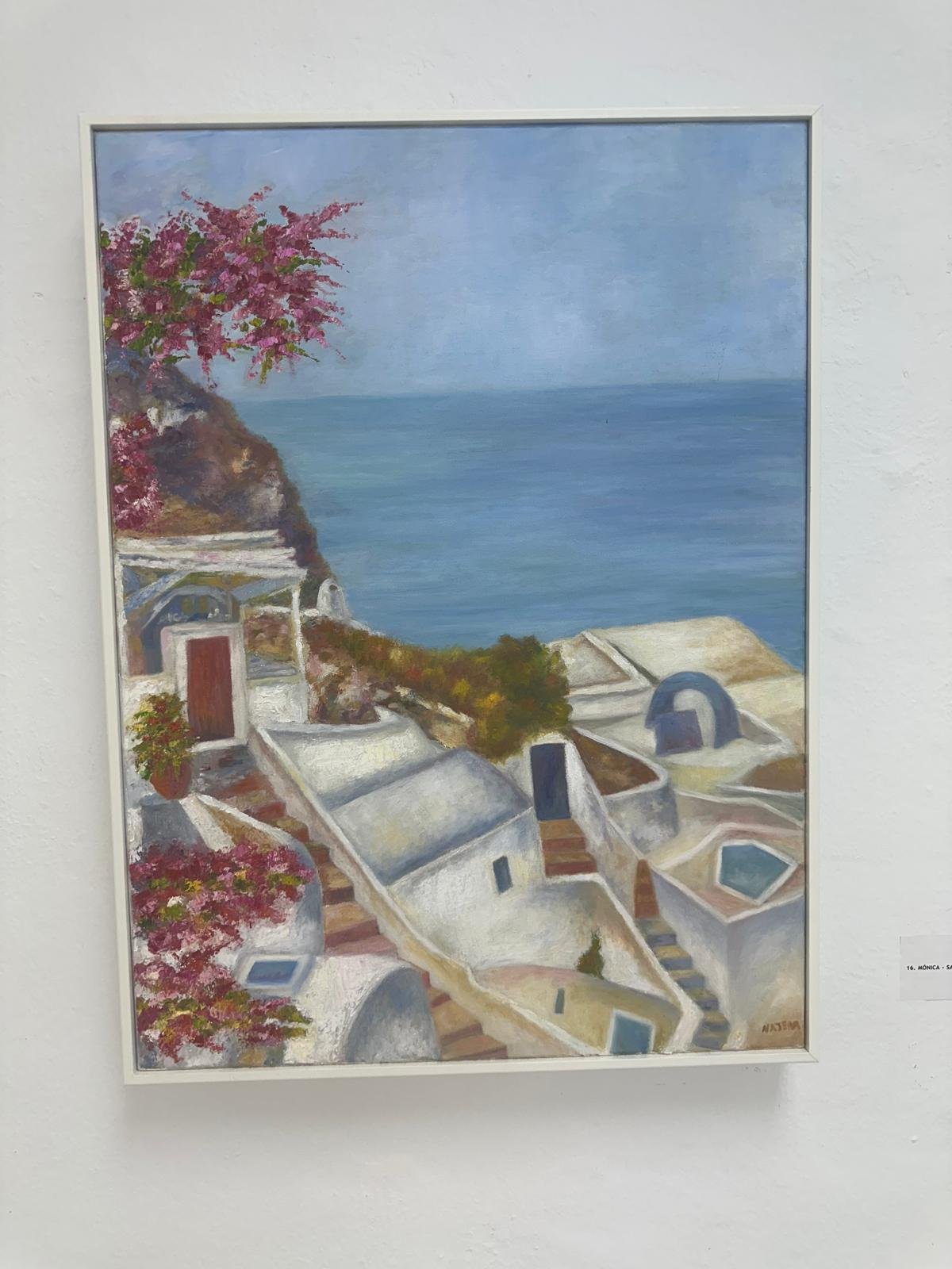 Óleo de tejados escalonados de Santorini sobre el acantilado, con el mar Egeo al fondo.